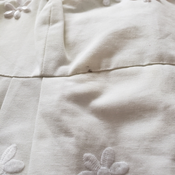 Host Pick 🥂 Lilly Pulitzer White Embroidered Floral Stapless Mini Dress - Picture 5 of 12